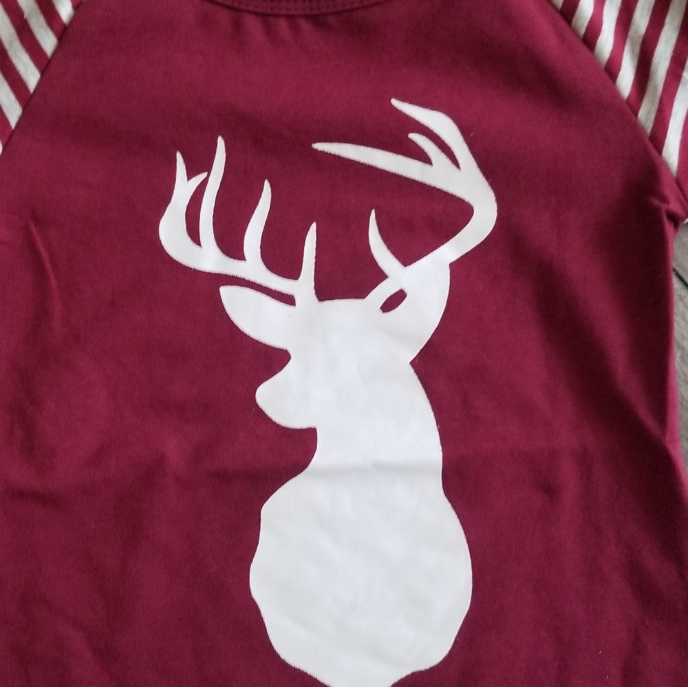 Reindeer Raglan Top - Picture 2 of 3